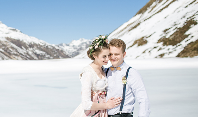 Holzfliege zur Hochzeit